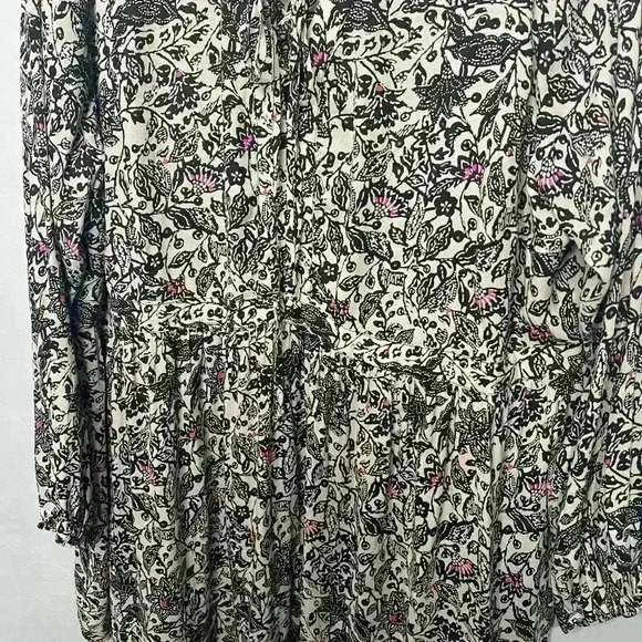 Torrid Multi Color Paisley Challis Lace Up Babydoll Blouse 4 4X 26 - Picture 6 of 7